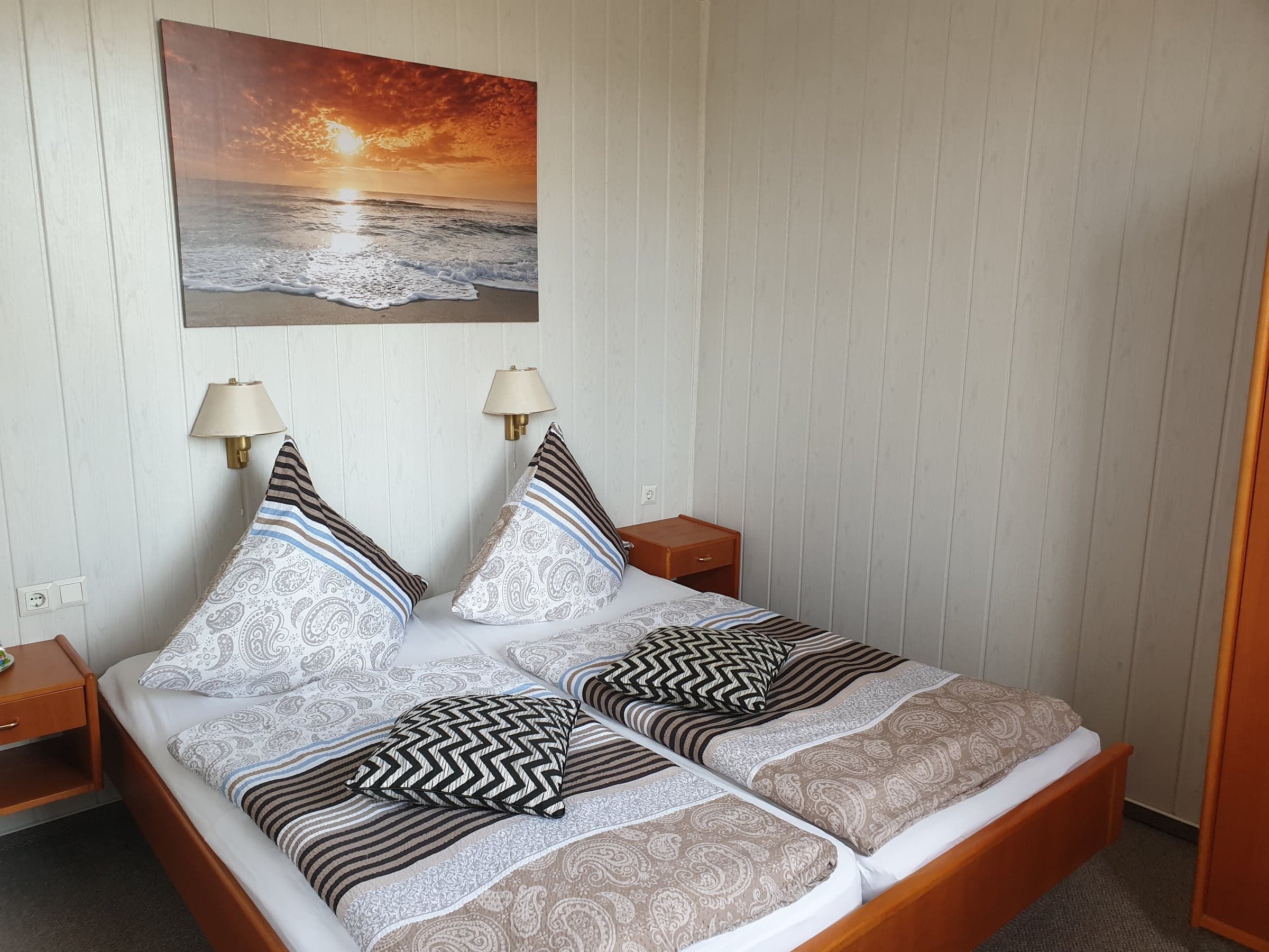 Doppelzimmer 1, Blick auf das Bett